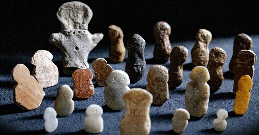 human-shaped idols
