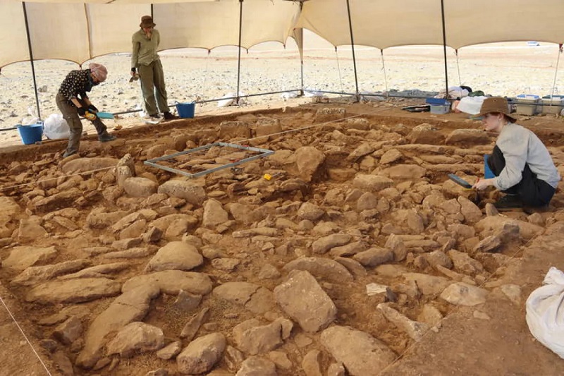 Mendik Tepe mound in Turkey Mendik Tepe mound in Turkey